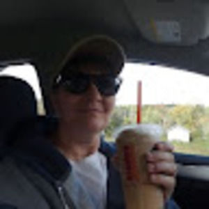 Meet your Posher, Leslie